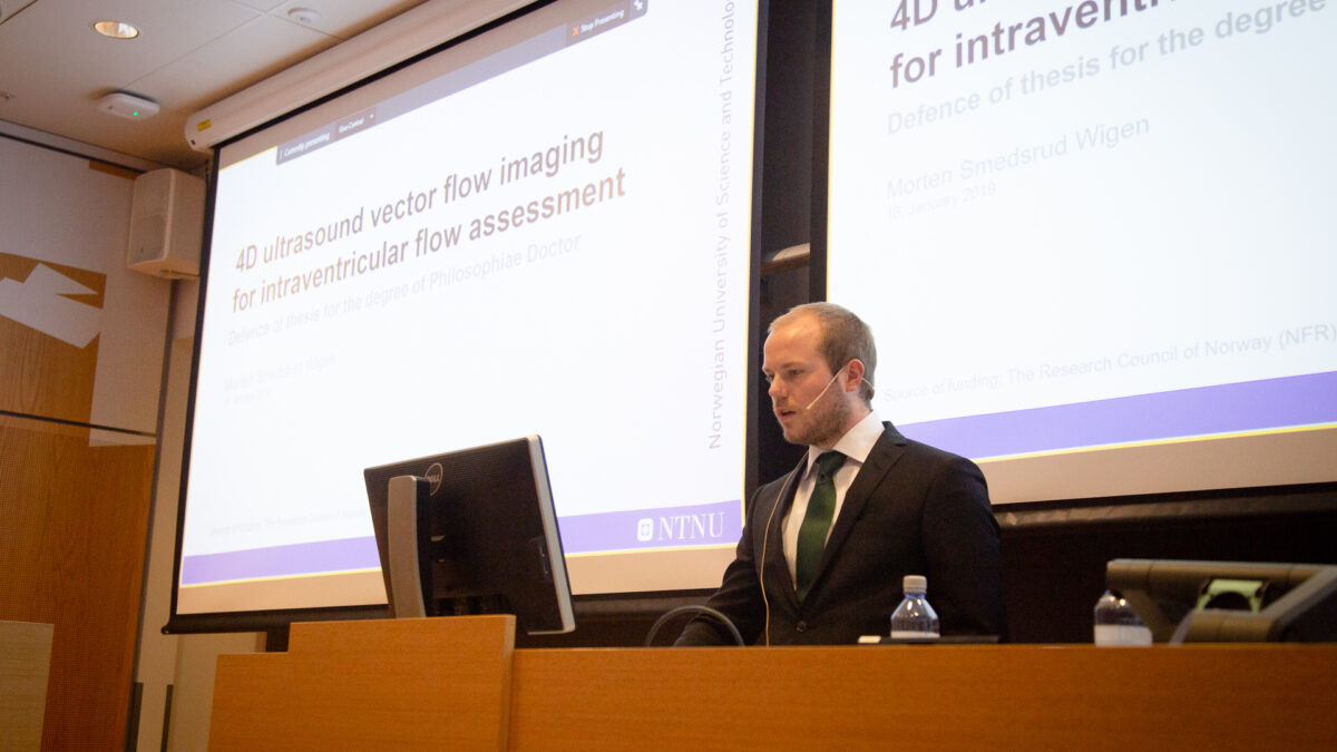 Morten Smedsrud Wiggen defending his thesis.