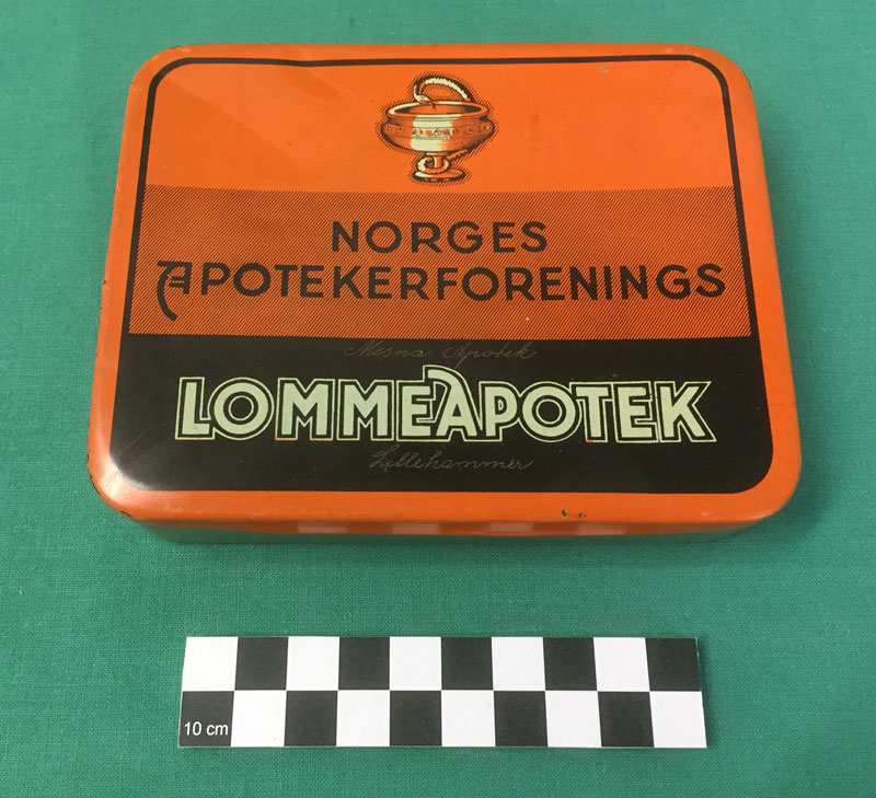 Norges apotekerforenings lommeapotek fra 1950-tallet.