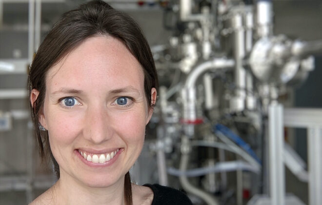 Ingrid Hallsteinsen in the nanomaterials laboratory. Photo