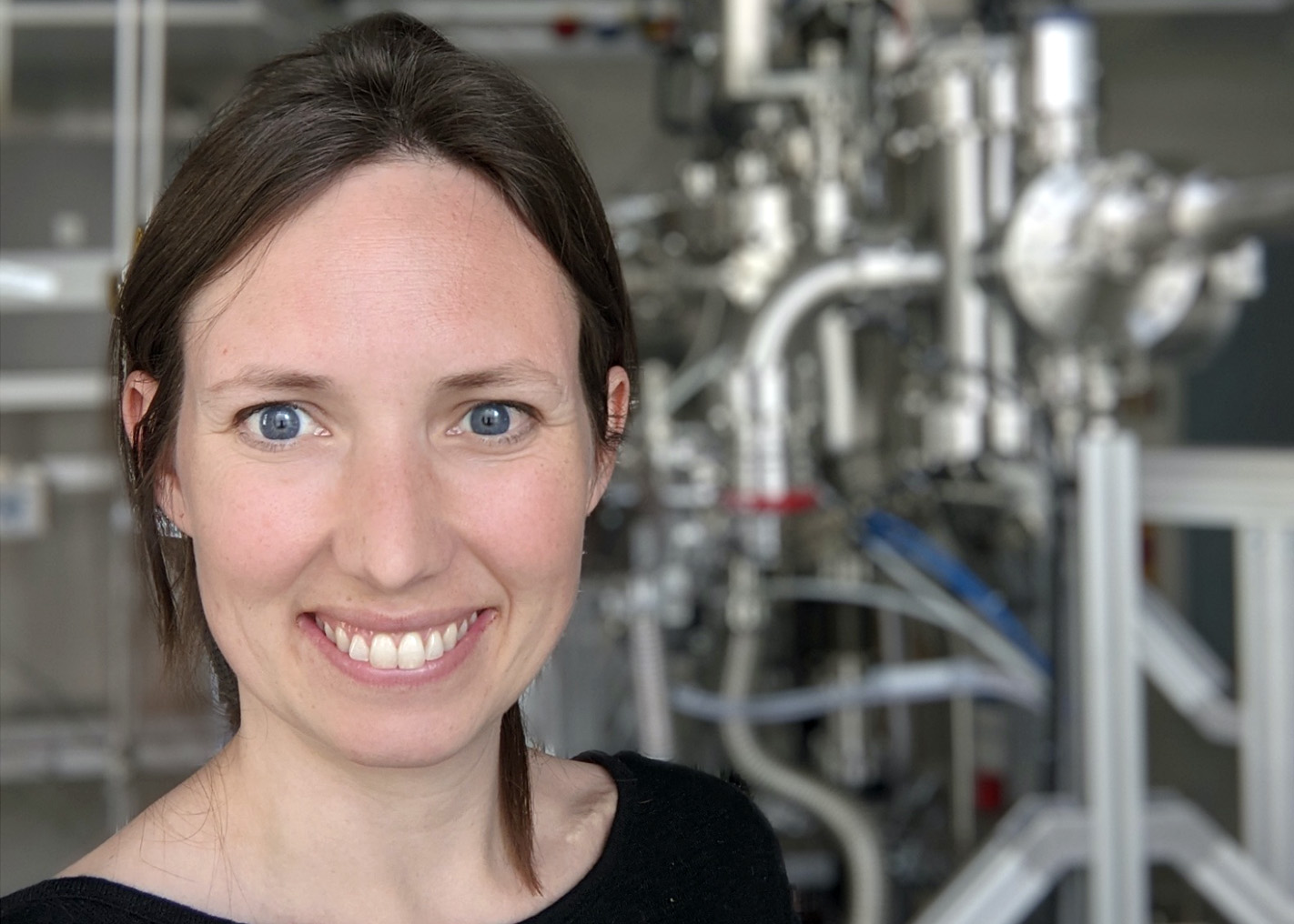 Ingrid Hallsteinsen in the nanomaterials laboratory. Photo