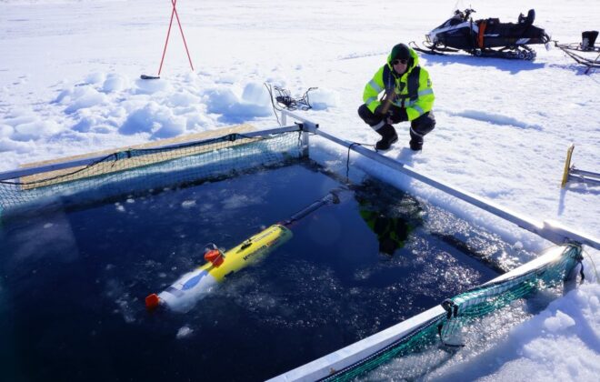Autonomous underwater robot in arctic water