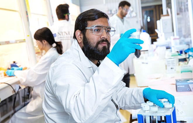 Sulalit Bandyopadhyay in the lab with colleagues. Photo