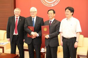 Signing ceremony for a joint research centre on sustainable energy between NTNU and SJTU