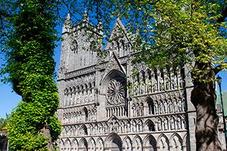 Nidaros Cathedral, west wall exterior