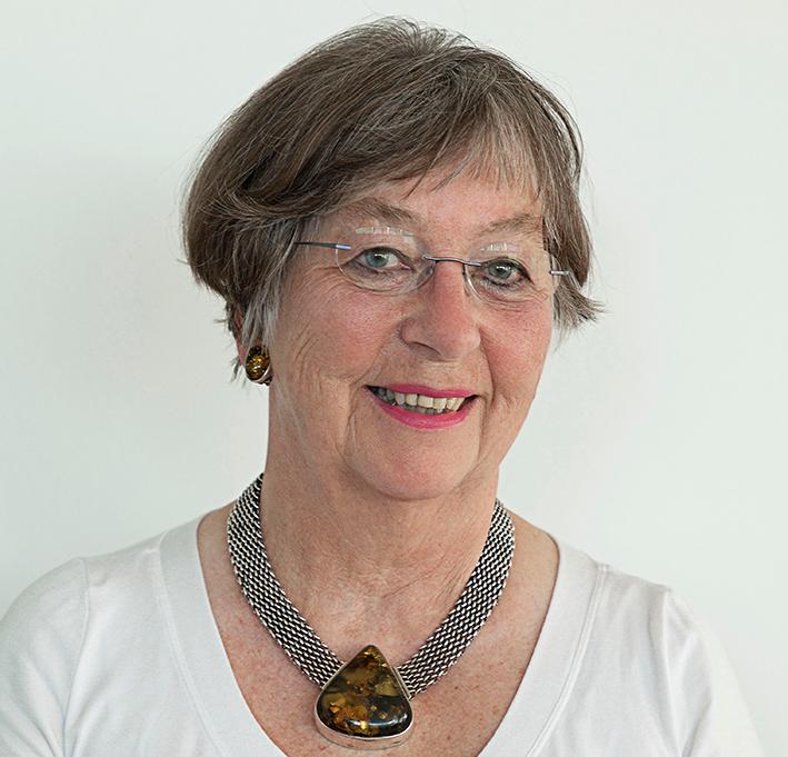 Mette Haase  Moen: professor emerita på, spesialist på fødselshjelp og kvinnesykdommer NTNU