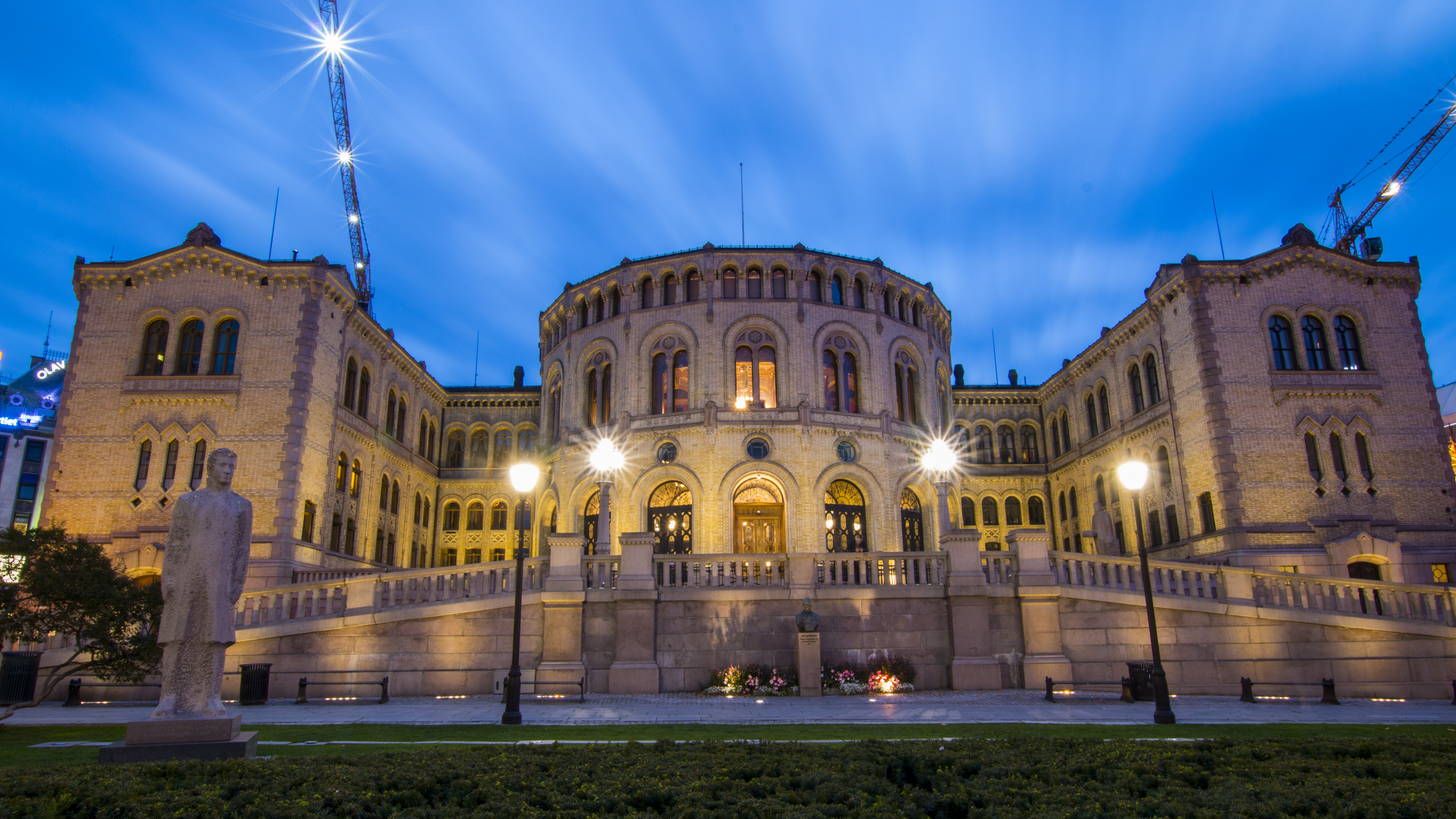 The parliament (Stortinget) at night.
