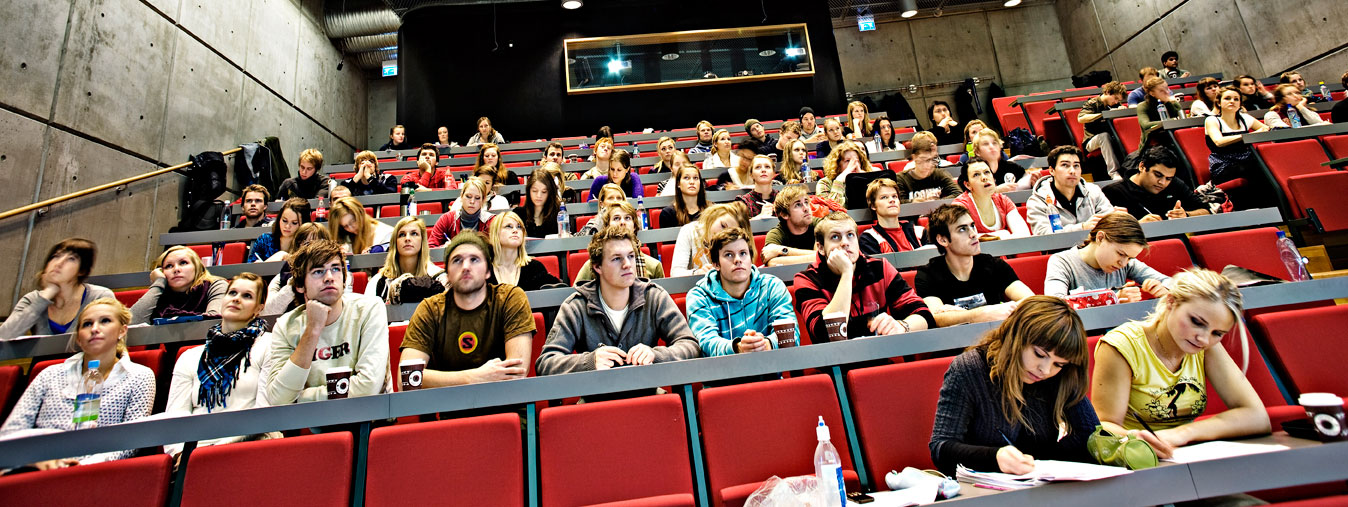 Studenter i auditoriet på Lab-senteret