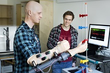 Biomedisinsk bevegelse: Design av styringssystemer for håndproteser. Foto: Kim Ramberghaug